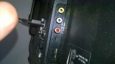 3. Plus en min steken in deze audio inputs, nieuwe TV-400.jpg