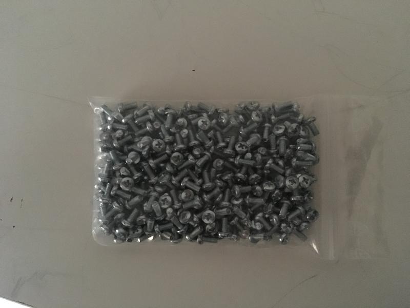 0 schroefjes.jpg
