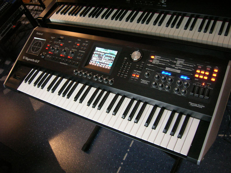 V-Synth-GT-01.jpg
