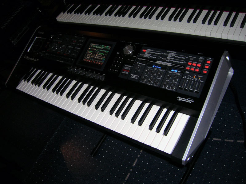 V-Synth-GT-02.jpg