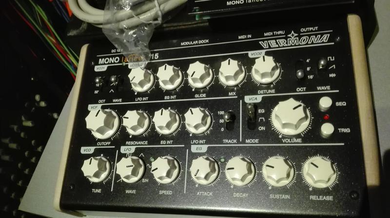 MonoLancet+dock2.jpg