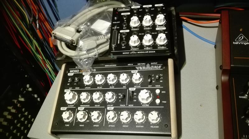 MonoLancet+dock1.jpg