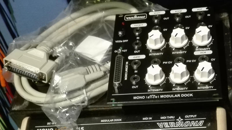 MonoLancet+dock1.jpg