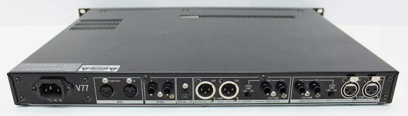 Sony DPS-V-77 - Achter.png