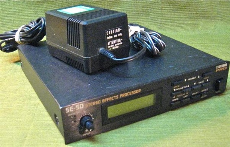 0002338_boss_se50_stereo_efx_processor_768.jpeg