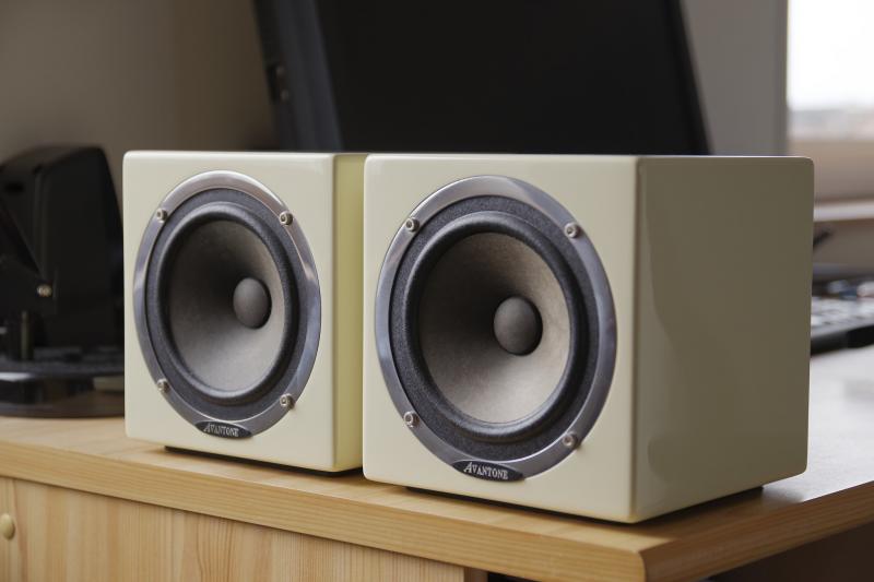 _MG_1767_DxO Avantone speakers.jpg