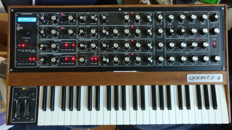 Quartz-4 - 1 [1600x1200].jpg - JaySys Electronics Quartz - 4 Analog Synthesizer