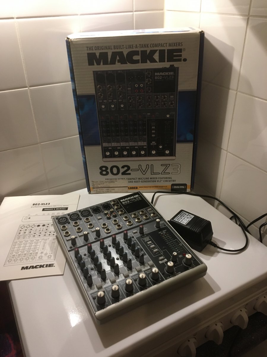 Mackie 2.JPG