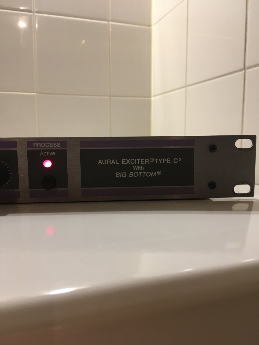 Aphex 104 4.JPG