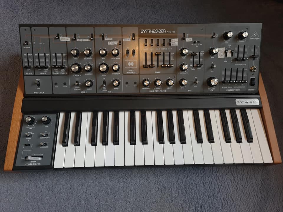 Behringer SH-5.jpg