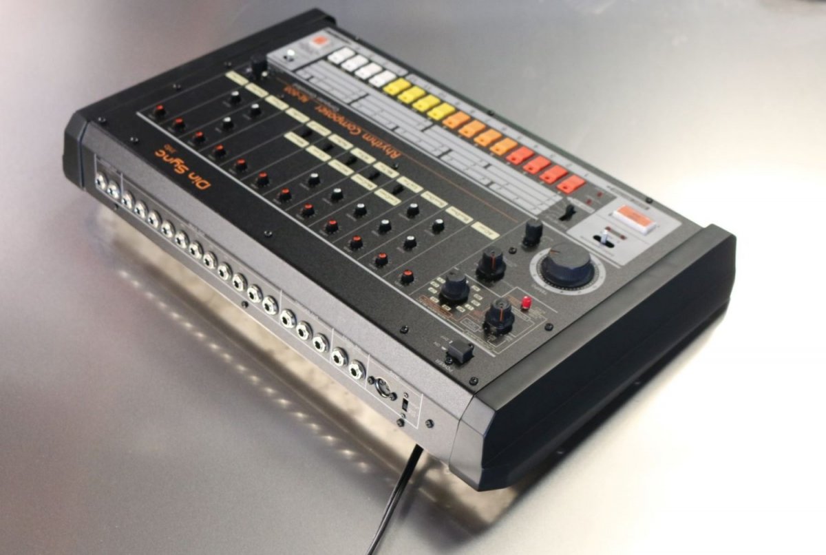 RE-808-REAR.jpg