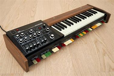 Roland SH-1000.jpg
