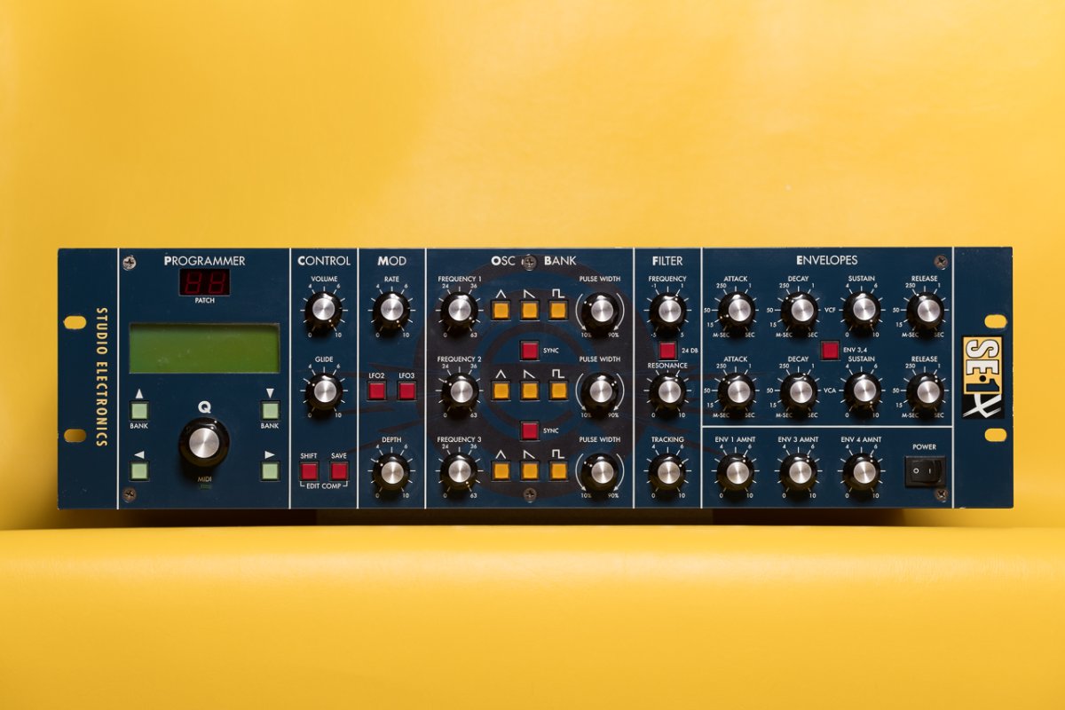 Studio Electronics SE-1X (SE-3X brains) (1).jpg