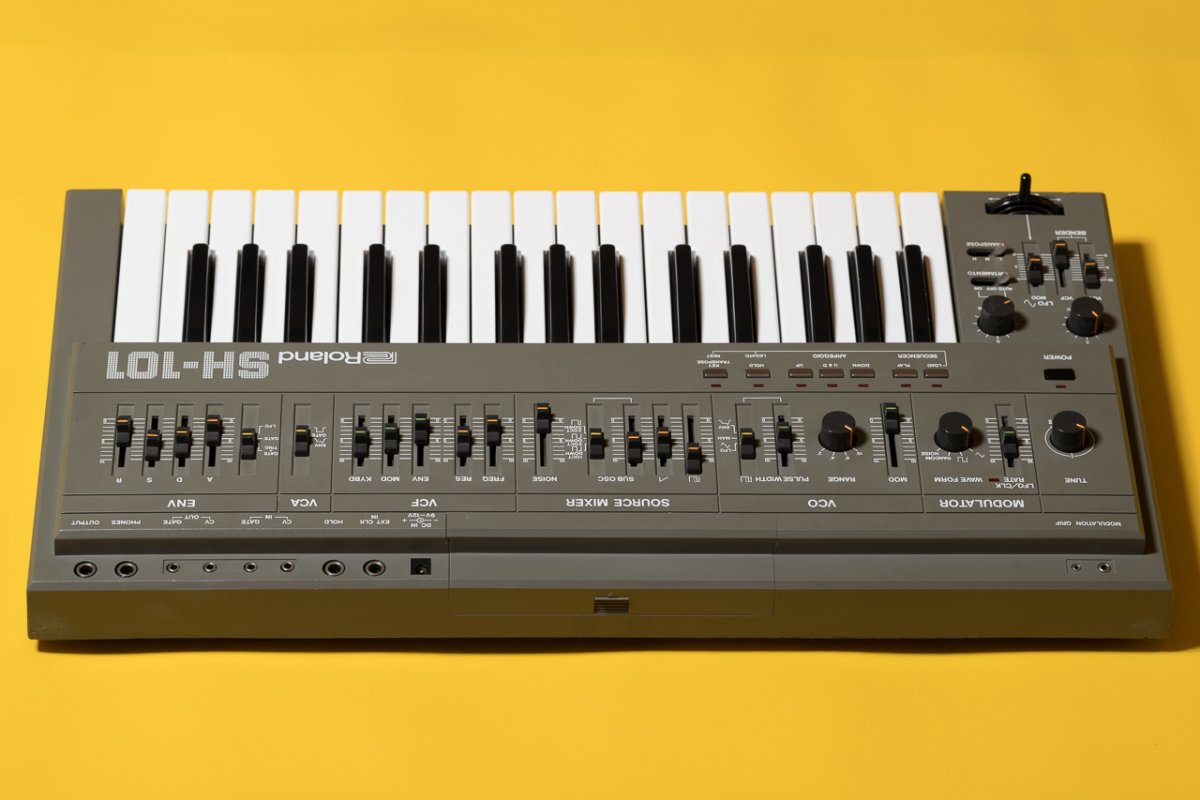 Roland SH-101 (4).jpg