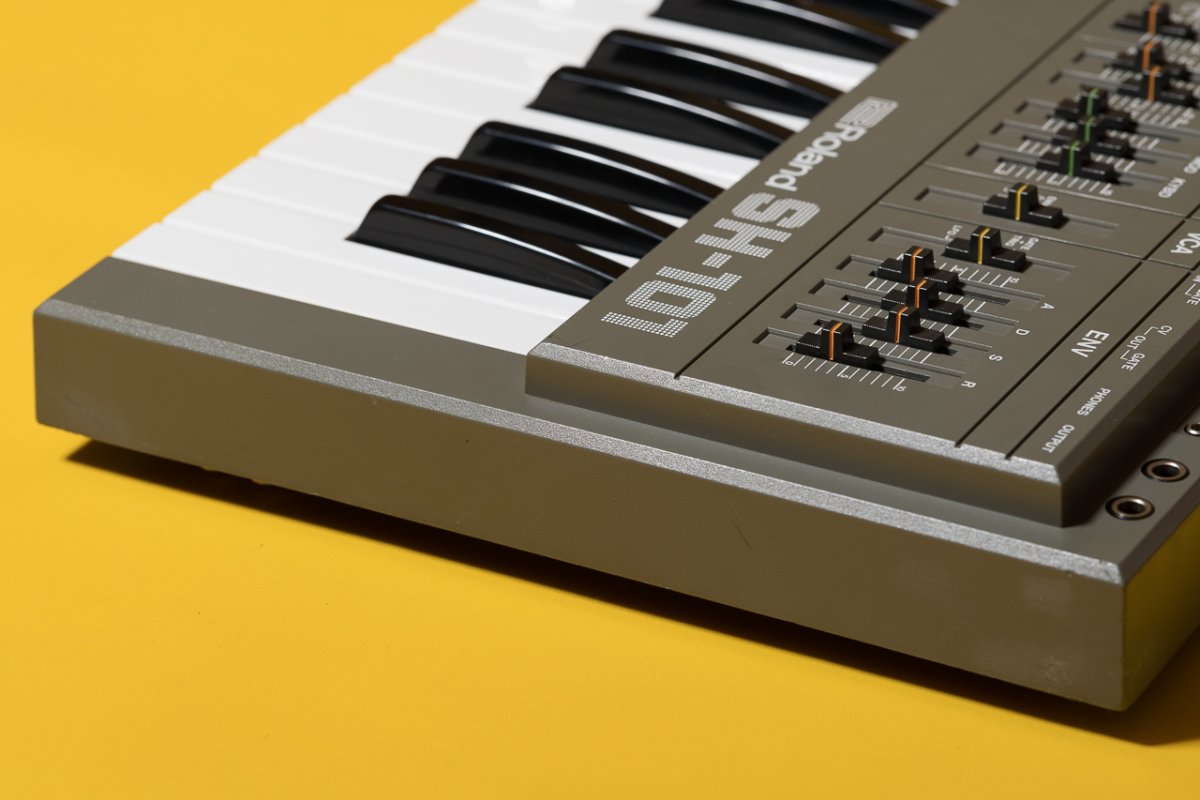 Roland SH-101 (6).jpg