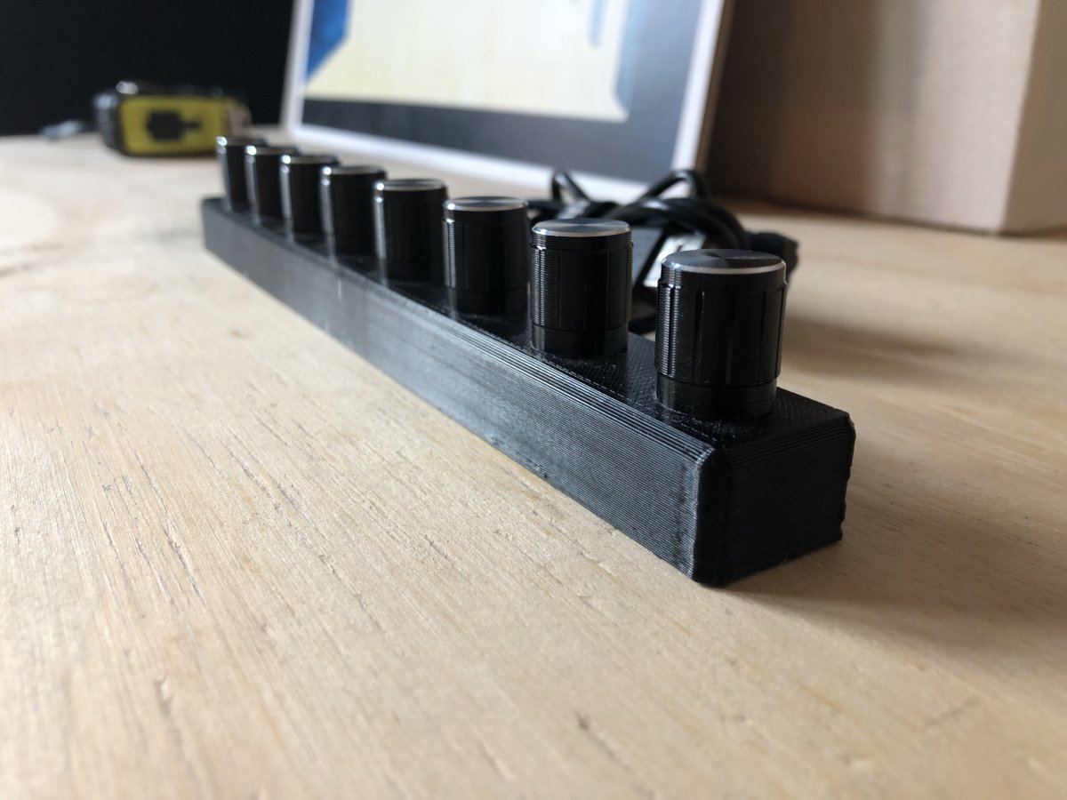 8MK2.jpg