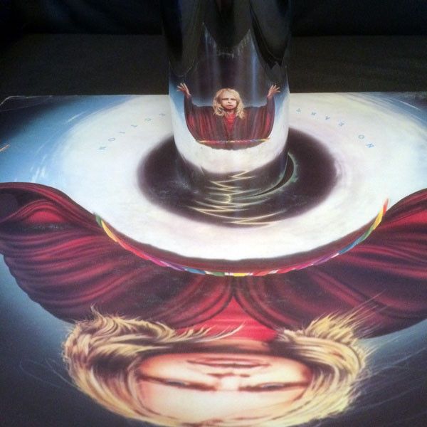 Rick Wakeman – No Earthly Connection.jpg