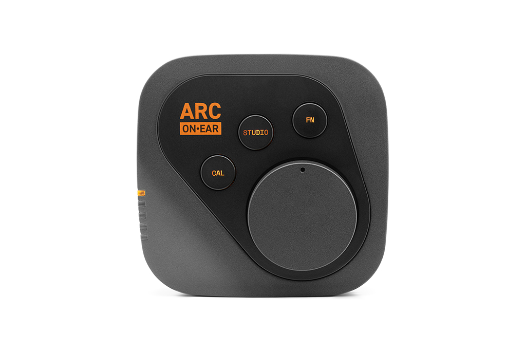 L-01_ARC_ON_EAR.jpg