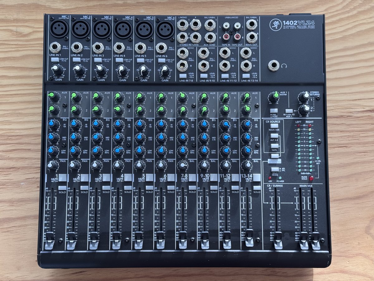 mackie 1402vlz4 €275.jpeg