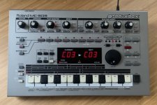Roland MC-303 02.JPEG
